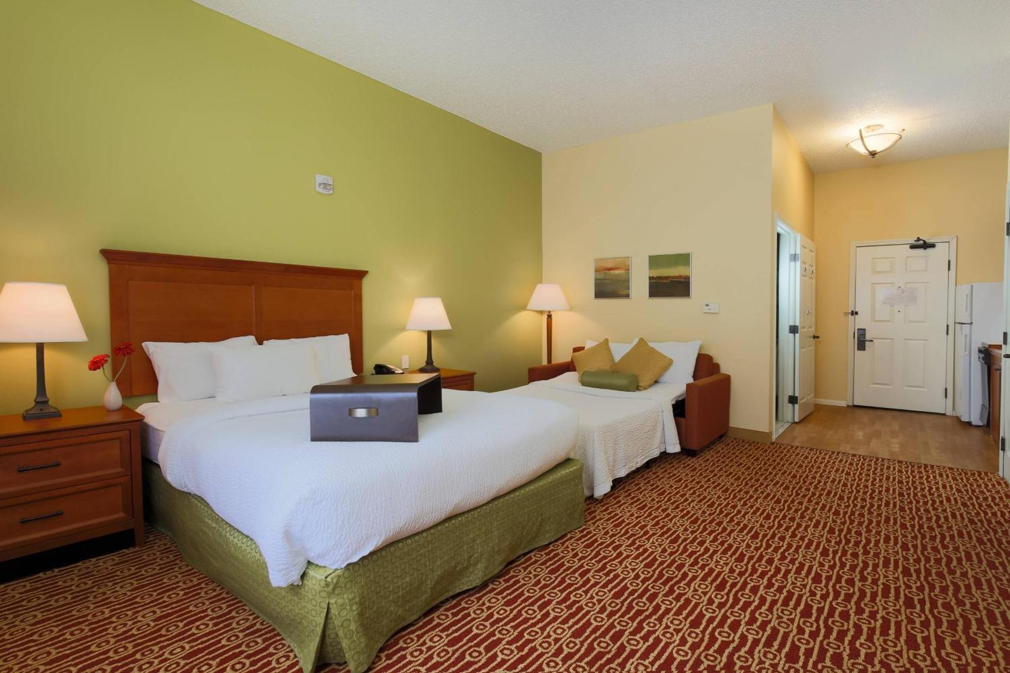 ทาวน์เพลซ สวีท ลับบ็อก Hotel ภายนอก รูปภาพ