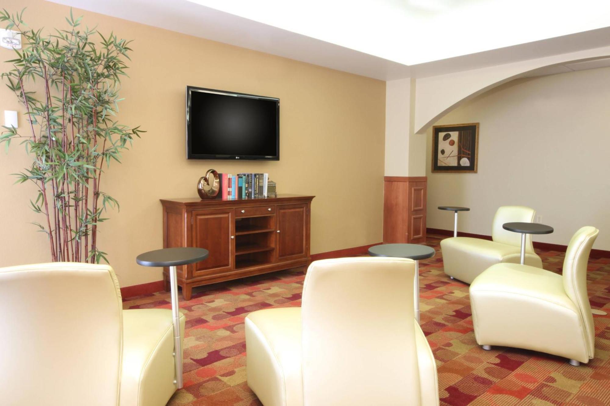 ทาวน์เพลซ สวีท ลับบ็อก Hotel ภายนอก รูปภาพ