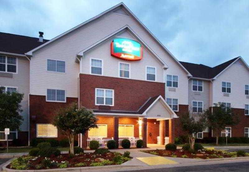 ทาวน์เพลซ สวีท ลับบ็อก Hotel ภายนอก รูปภาพ