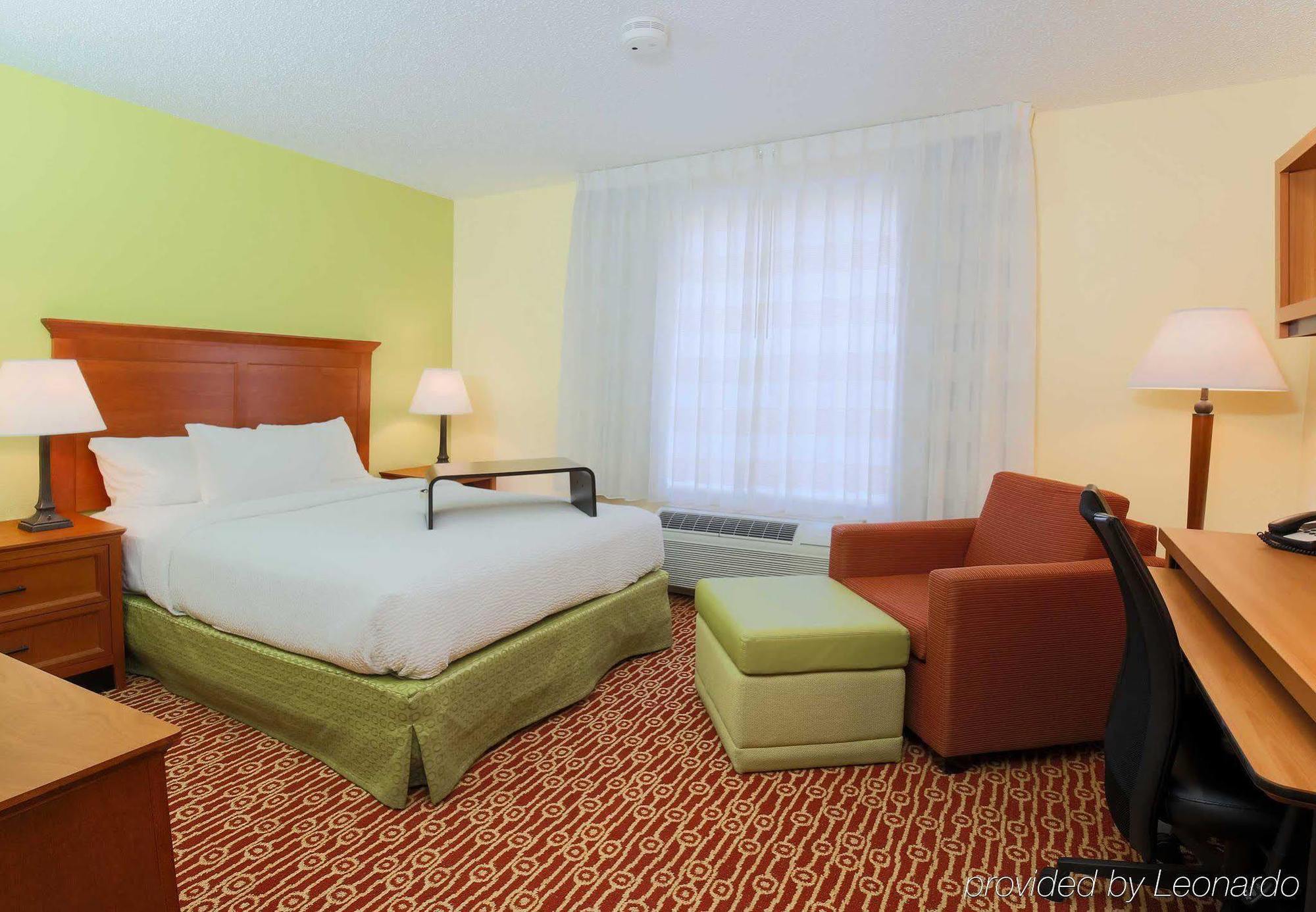 ทาวน์เพลซ สวีท ลับบ็อก Hotel ภายนอก รูปภาพ